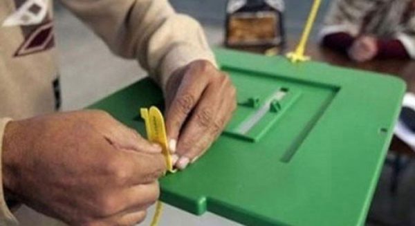 بلوچستان اسمبلی کی حلقہ پی بی 45 کوئٹہ 8 کے 15 پولنگ اسٹیشن پر ری پولنگ جاری
