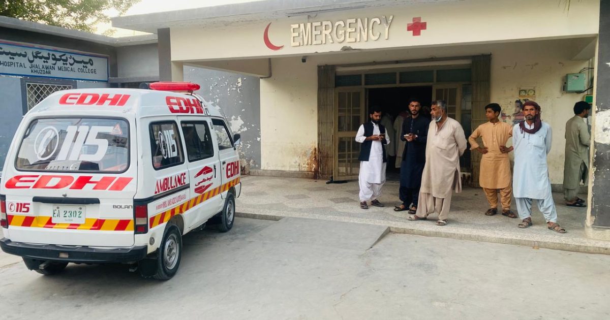 خضدار میں فائرنگ کا تبادلہ پولیس اور ڈاکو ہلاک جبکہ1 ڈاکو گرفتار