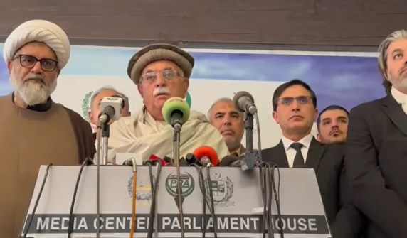 اچلزئی نے 190 ملین ریفرنس پر فیصلہ مسترد کردیا
