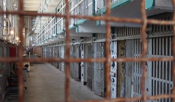 فوجی عدالتوں کے سزایافتہ قیدیوں کوتمام سہولیات حاصل ہے رپورٹ